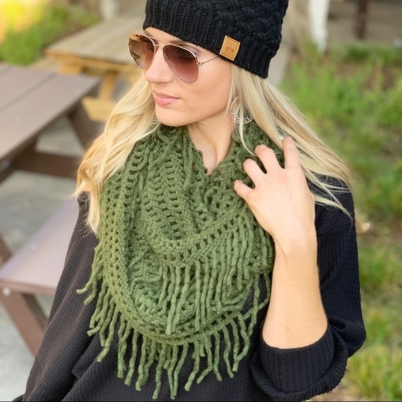 LAST ONE! Green Lattice Fringe Infinity Scarf - Picture 3 of 4